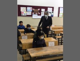 KOMŞU OKULLARIMIZA TABLET DAĞITTIK